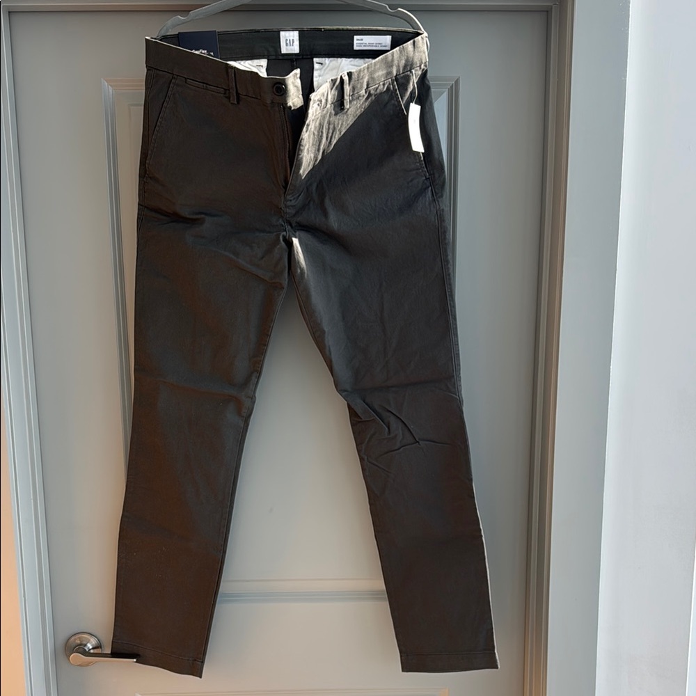 GAP Men's Charcoal Skinny Chinos